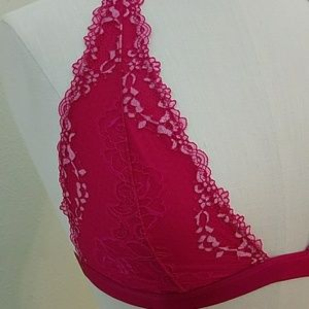 1. 🆕 Free People Intimately Elle Lace Halter Bra - Picture 7 of 7